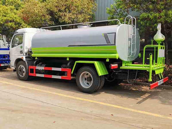 國六10方東風灑水車