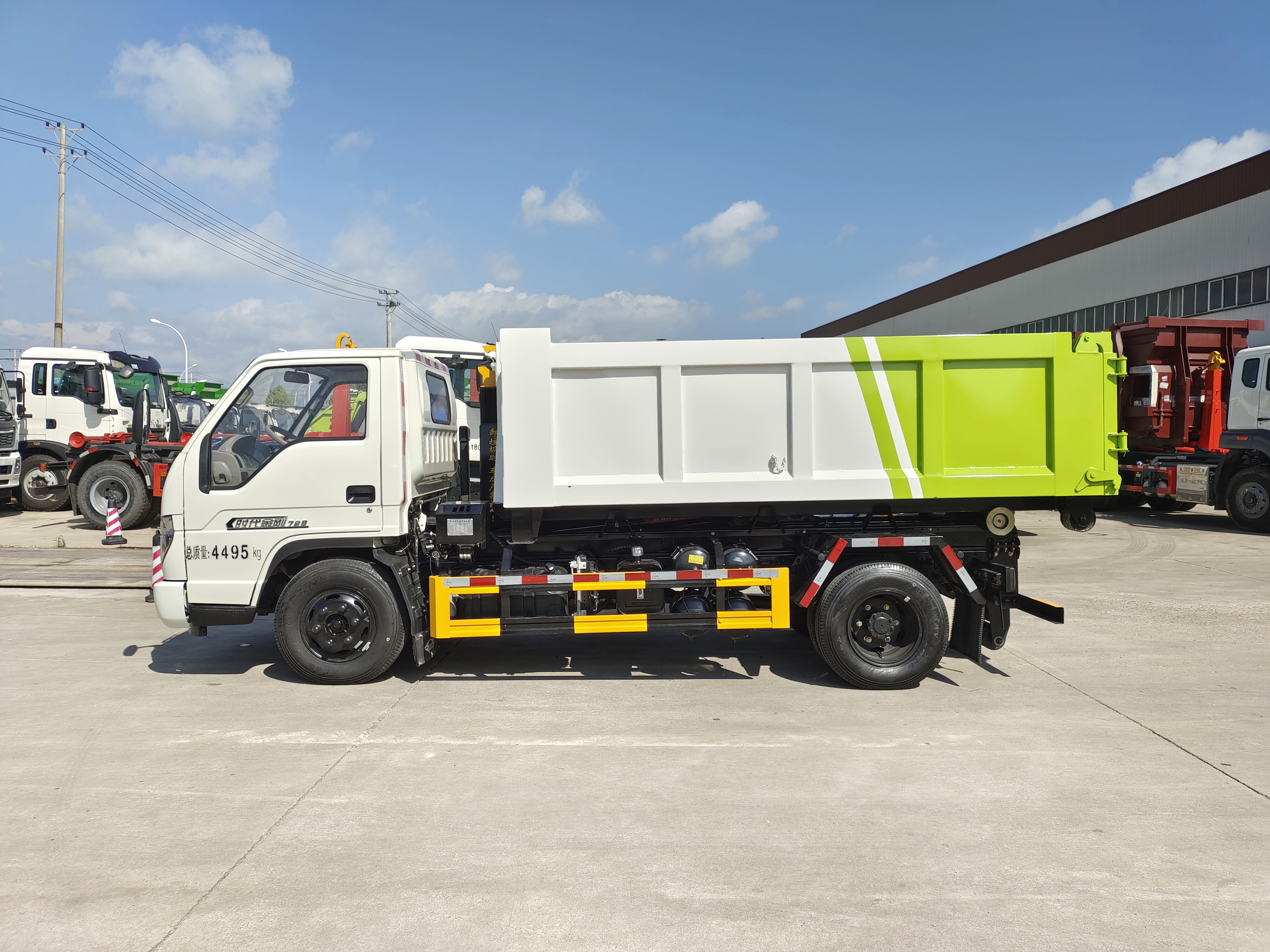 福田金剛勾臂式垃圾車