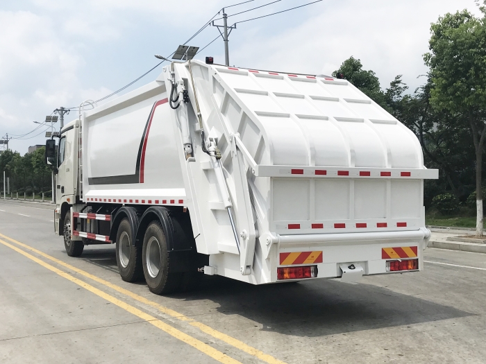 福田歐曼壓縮式垃圾車