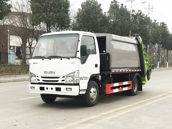 五十鈴壓縮式垃圾車(chē)