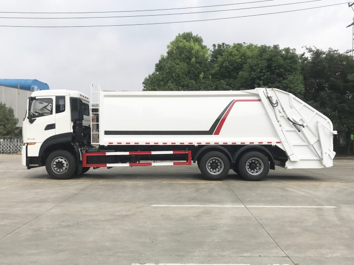 東風天龍壓縮式垃圾車