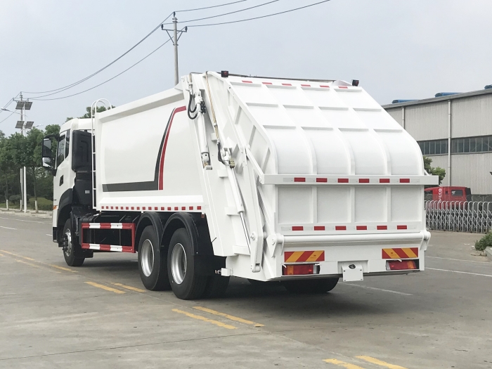 東風天龍壓縮式垃圾車