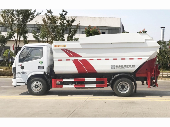 多利卡后掛桶式垃圾車