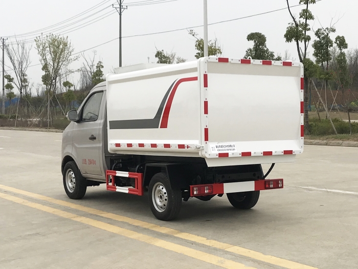長安跨越側(cè)掛桶式垃圾車