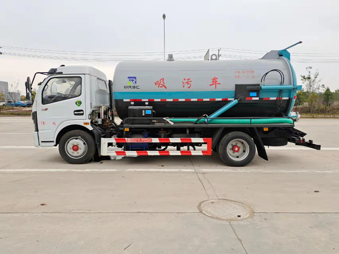 國六東風大多利卡8方吸污車