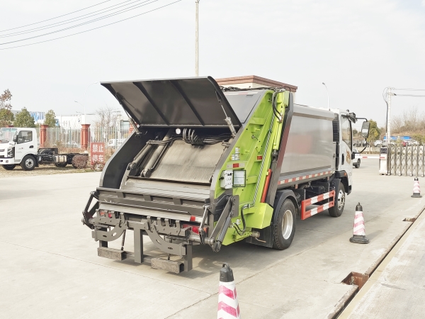 重汽豪曼壓縮式垃圾車