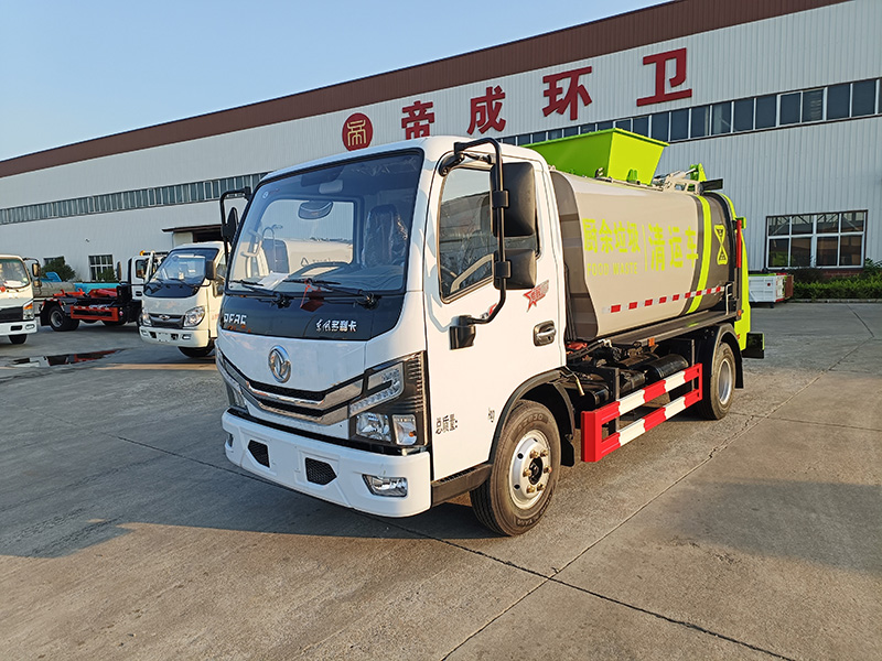 東風(fēng)小多利卡餐廚垃圾車