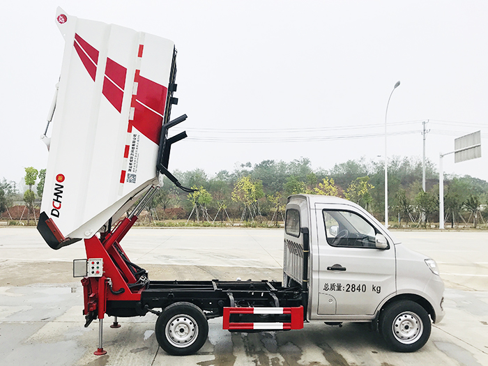 長(zhǎng)安后掛桶垃圾車(chē)