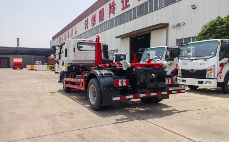 江淮型純電動(dòng)車廂可卸式垃圾車
